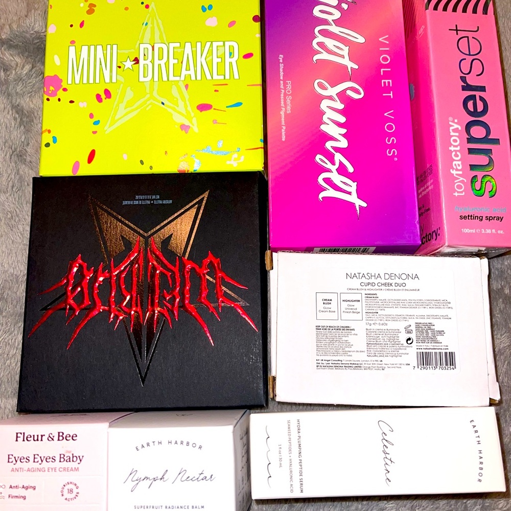 Makeup & skin care bundle